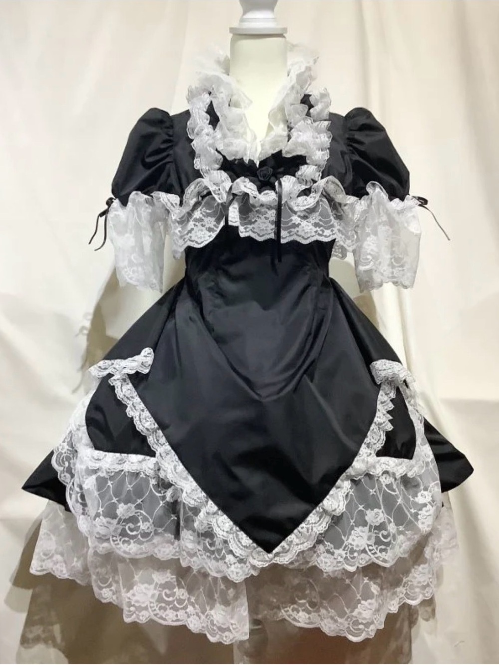 Switching Frill Collar OP and Skirt with Gathered Lace and Pannier Gothic Lolita